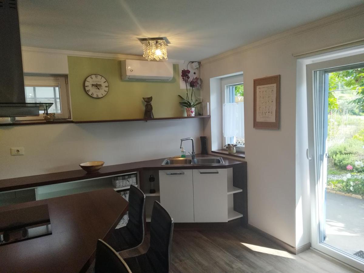 Apartma Salvia-Guest House Люция Екстериор снимка